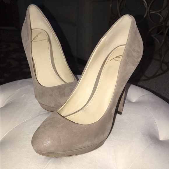 Designer Brian Atwood Fredrique Suede Pumps Heels - Picture 2 of 10